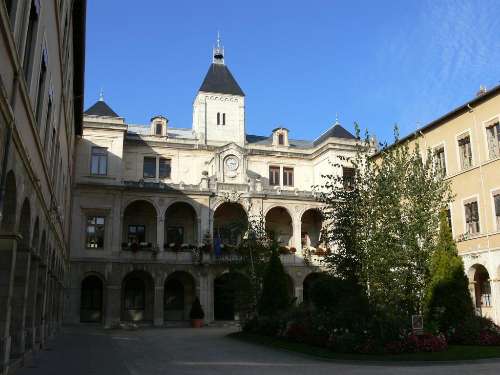 Ibis Lyon Sud Chasse Sur Rhone Hotell Eksteriør bilde
